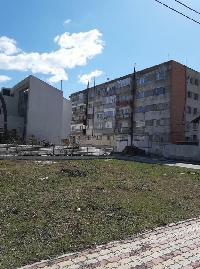 Apartament 2 Camere Sulina Esterno foto